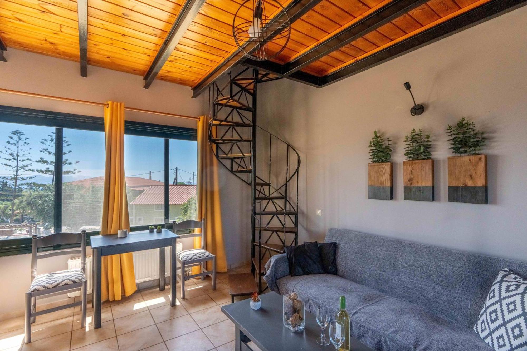 Elia Studios Lixouri Luaran gambar