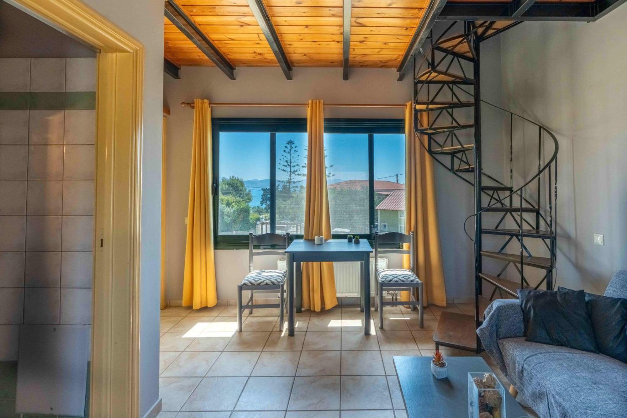 Elia Studios Lixouri Luaran gambar